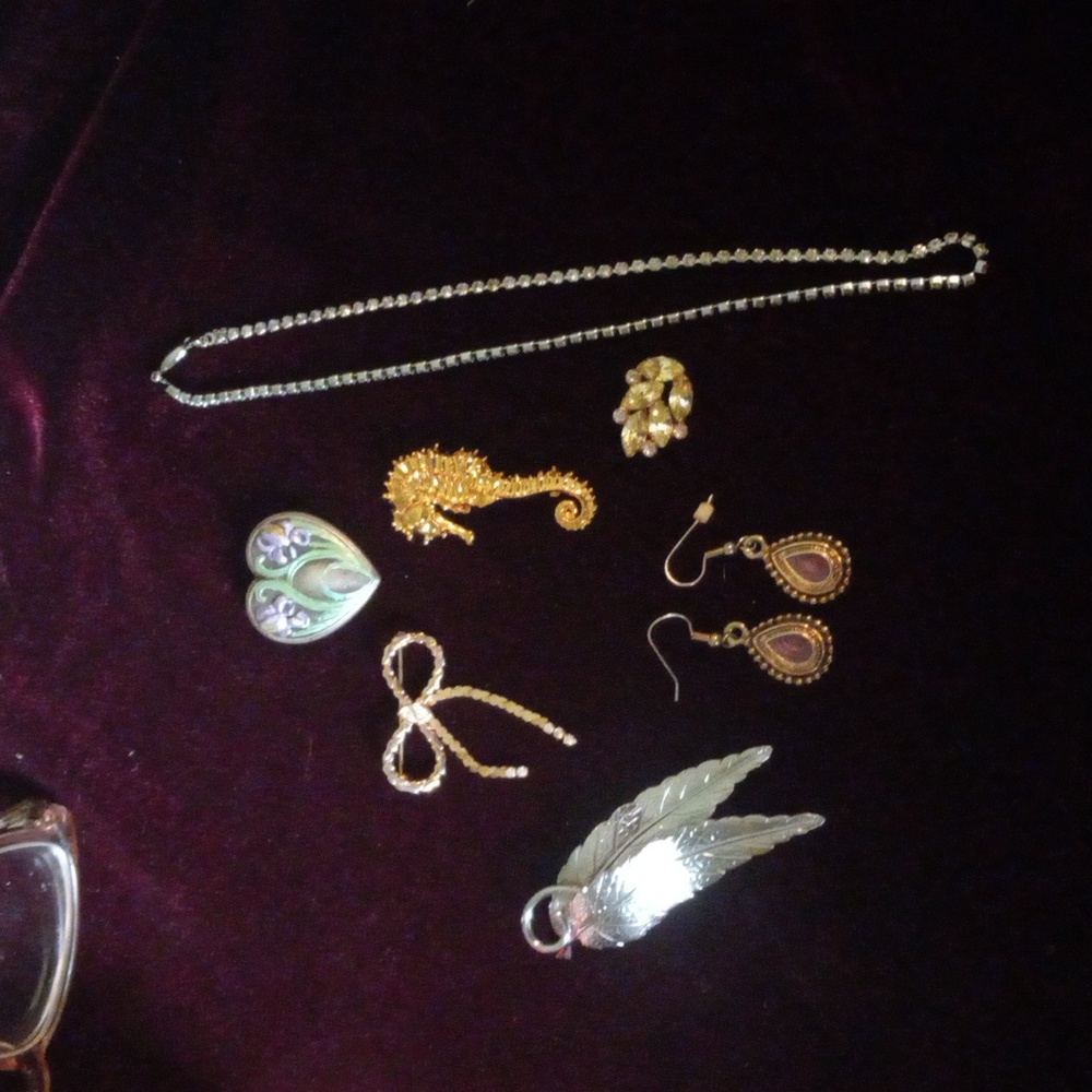 Lot Miscellaneous Costume Jewelry 6 pieces